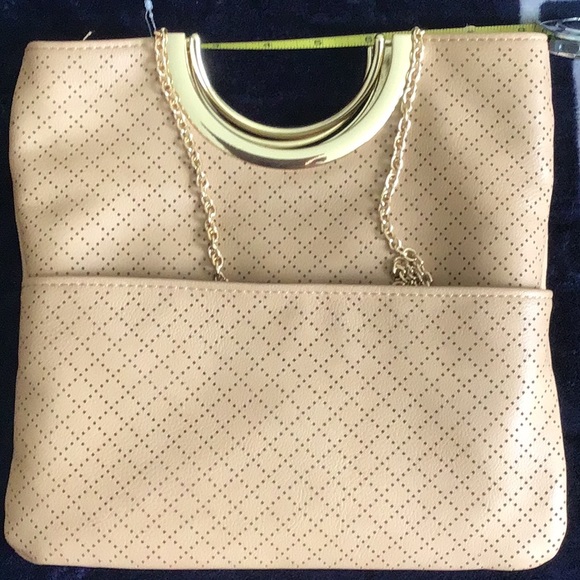 Women’s Kelly & Katie chain cross body handbag 👜 - Picture 4 of 13